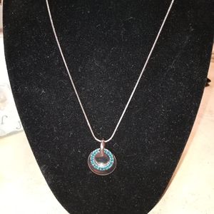 Paparazzi necklace with matching earrings/ blue